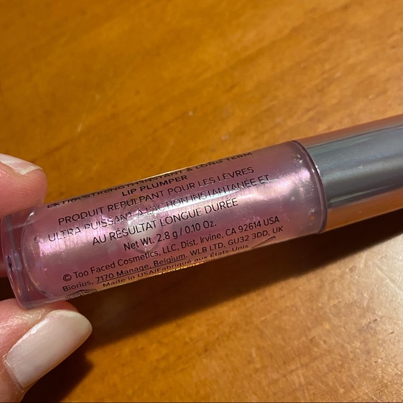 Too Faced Lip Injection Maximum Plump Lip Plumper Lipgloss - Picture 5 of 16